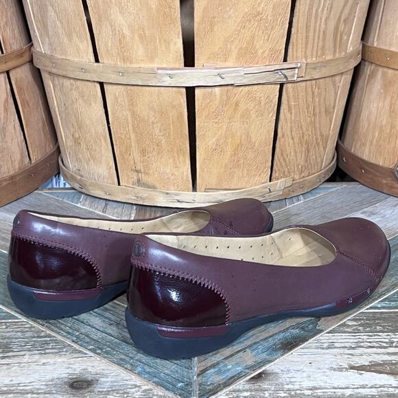 Clarks Unstructured Un Hearth Burgundy Leather Flats Loafers Womens Size 7.5 - Picture 5 of 11